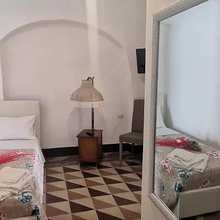 San Giovanni 9 3*